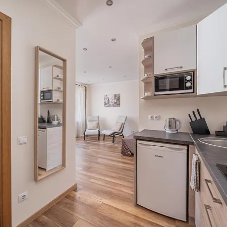 Апартаменти Top-floor With Courtyard View In Unesco Area, Murnieku Street *
