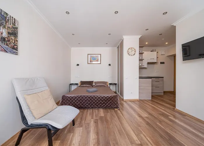 Top-floor With Courtyard View In Unesco Area, Murnieku Street 아파트 *