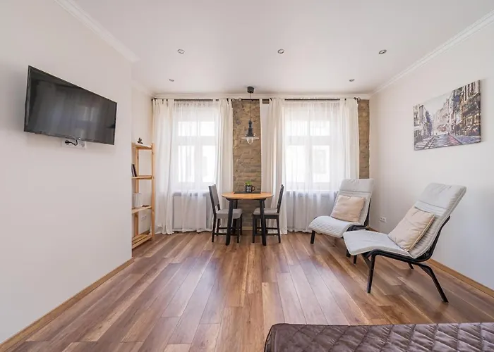 Top-floor With Courtyard View In Unesco Area, Murnieku Street