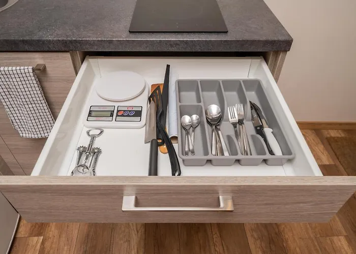 شقة Top-floor With Courtyard View In Unesco Area, Murnieku Street *