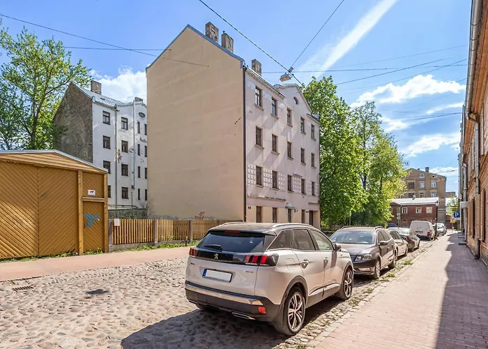شقة Top-floor With Courtyard View In Unesco Area, Murnieku Street